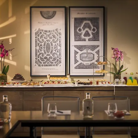 ホテル H10 ドゥケ デ ローレ 4*