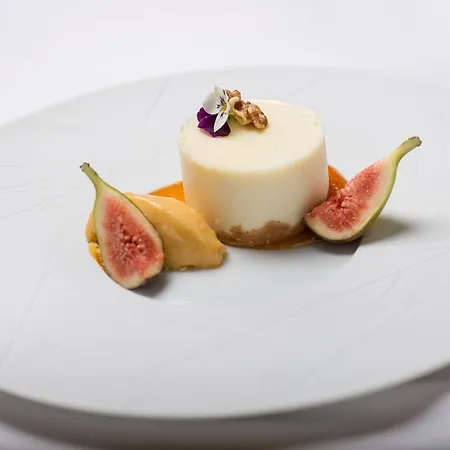 H10 ドゥケ デ ローレ ホテル