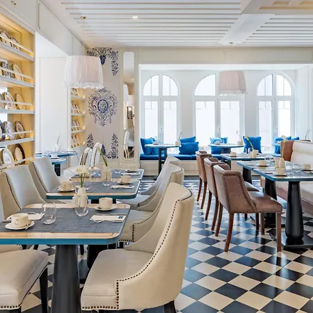 H10 Duque De Loule Hotell 4*