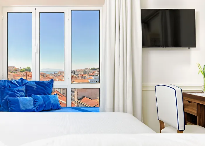 H10 Duque De Loule Hotel 4*