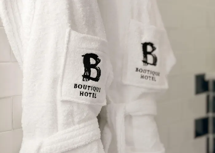 H10 Duque De Loule Hotel 4*